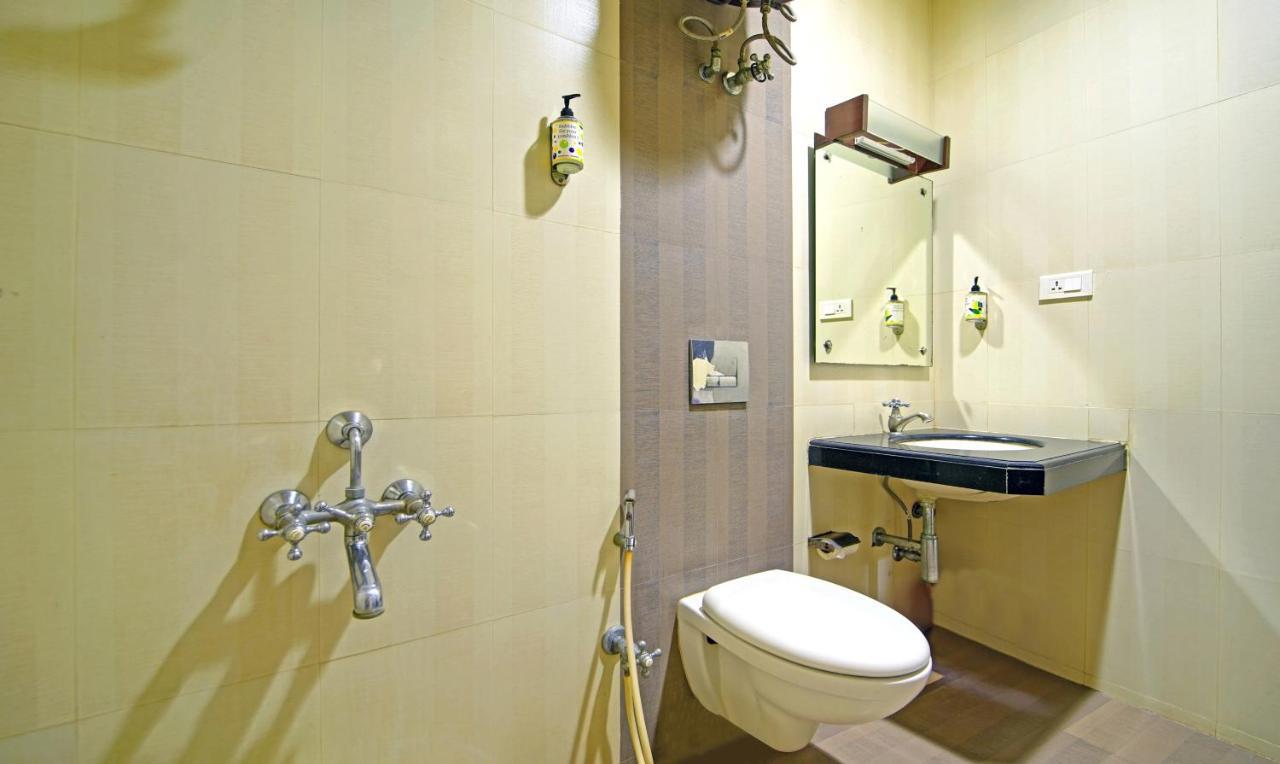 Treebo Trend Lake View Park T Nagar Chennai Bagian luar foto